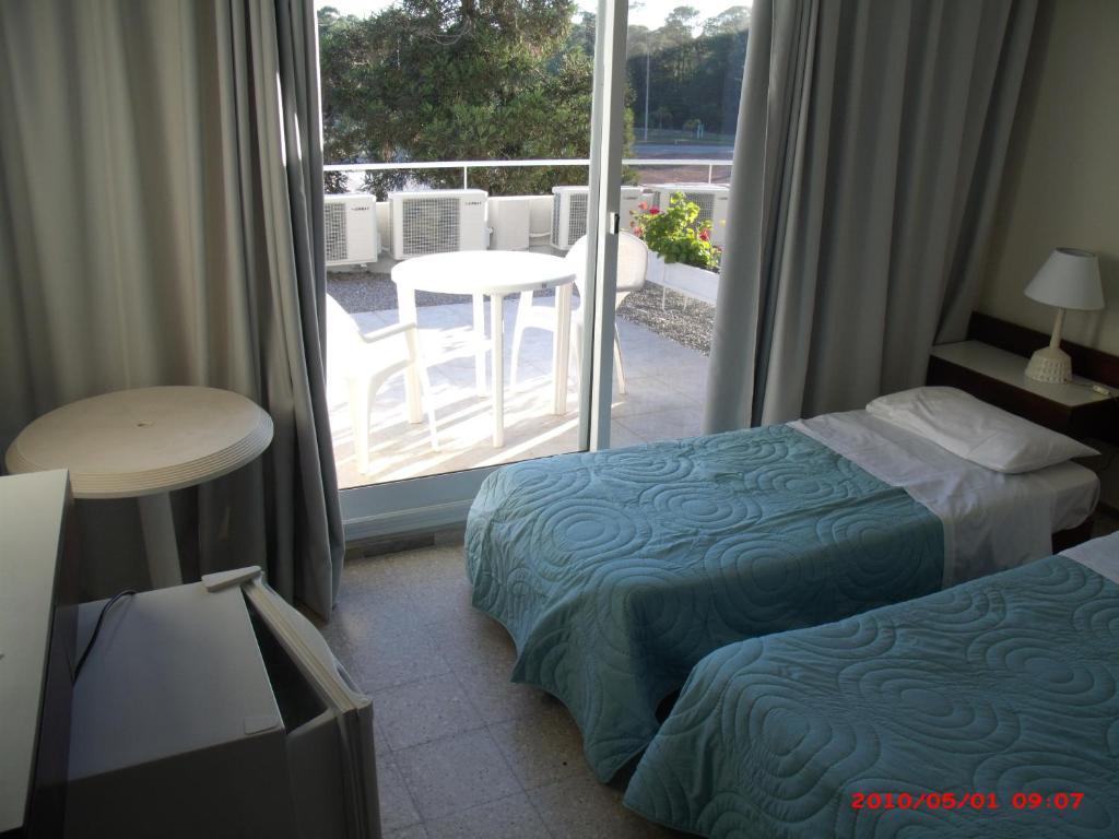 Hotel Puesta Del Sol Punta Ballena Room photo
