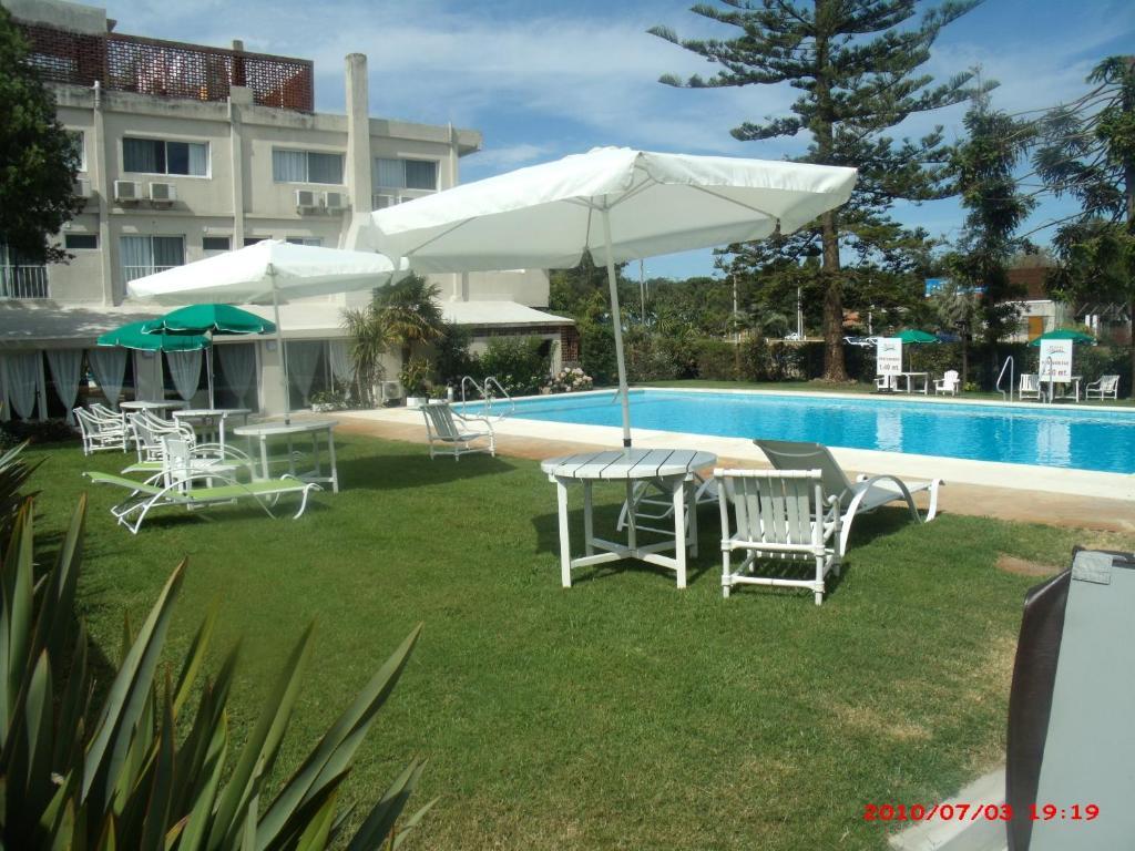 Hotel Puesta Del Sol Punta Ballena Exterior photo
